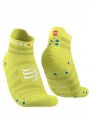 Stopki do biegania Compressport Pro Racing Socks V4.0 Ultralight Run Low - Primerose/Fjord Blue